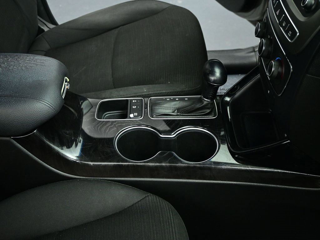 Used 2015 Kia Sorento LX image 25