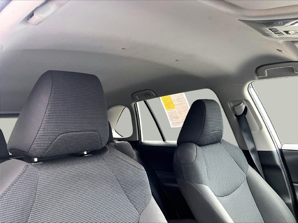 Used 2025 Toyota RAV4 LE AWD/4WD image 22