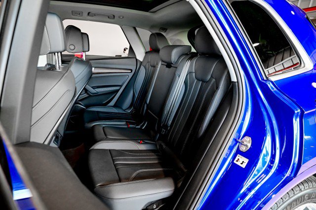 Used 2024 Audi Q5 e Premium Plus image 19