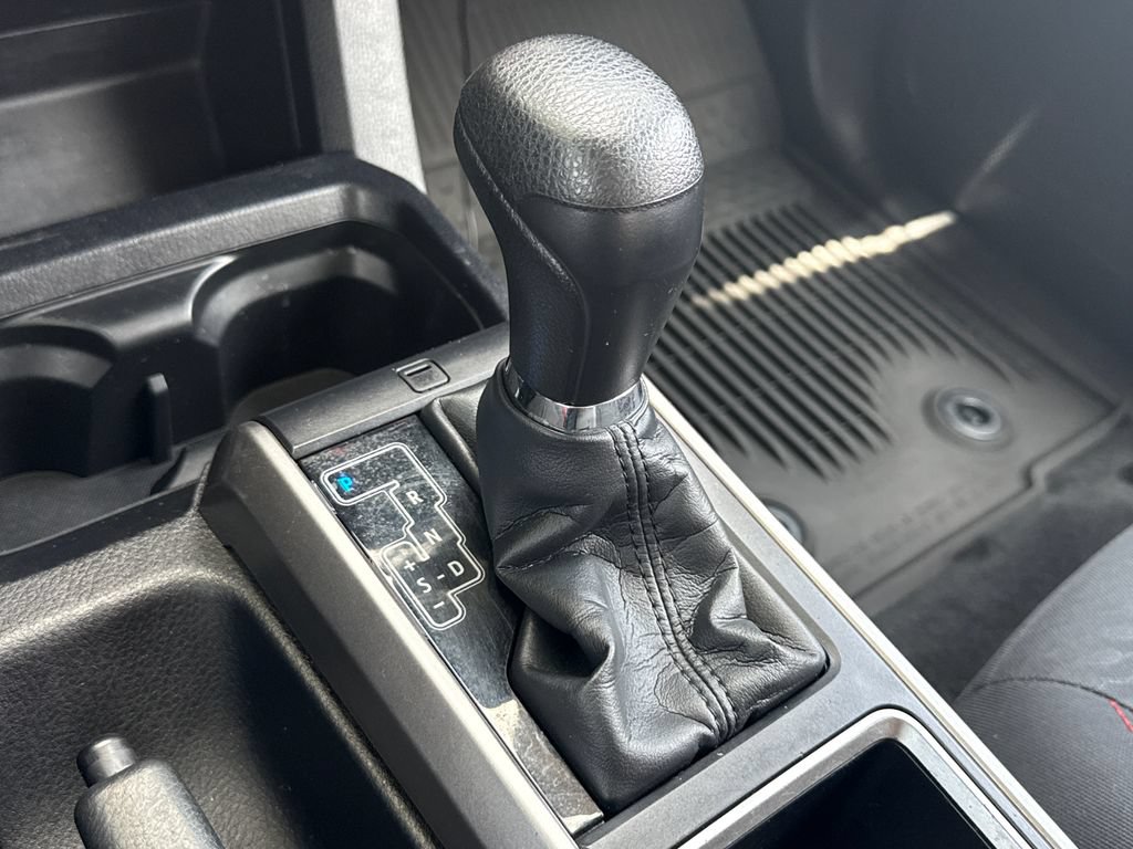 Used 2022 Toyota Tacoma SR5 w/ Technology Package RWD image 22