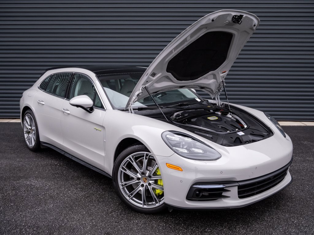 Used 2020 Porsche Panamera 4 image 33