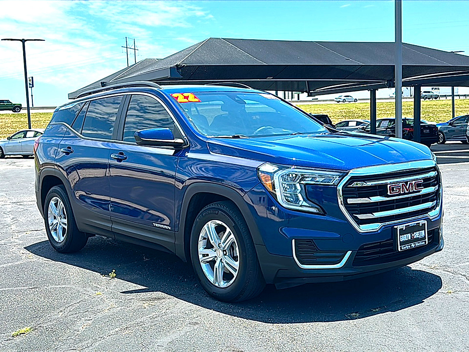 Used 2022 GMC Terrain SLE w/ Driver Convenience Package FWD image 10