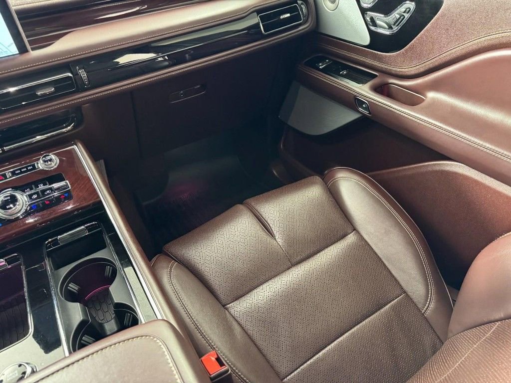 Used 2022 Lincoln Aviator Black Label w/ Dynamic Handling Package image 18