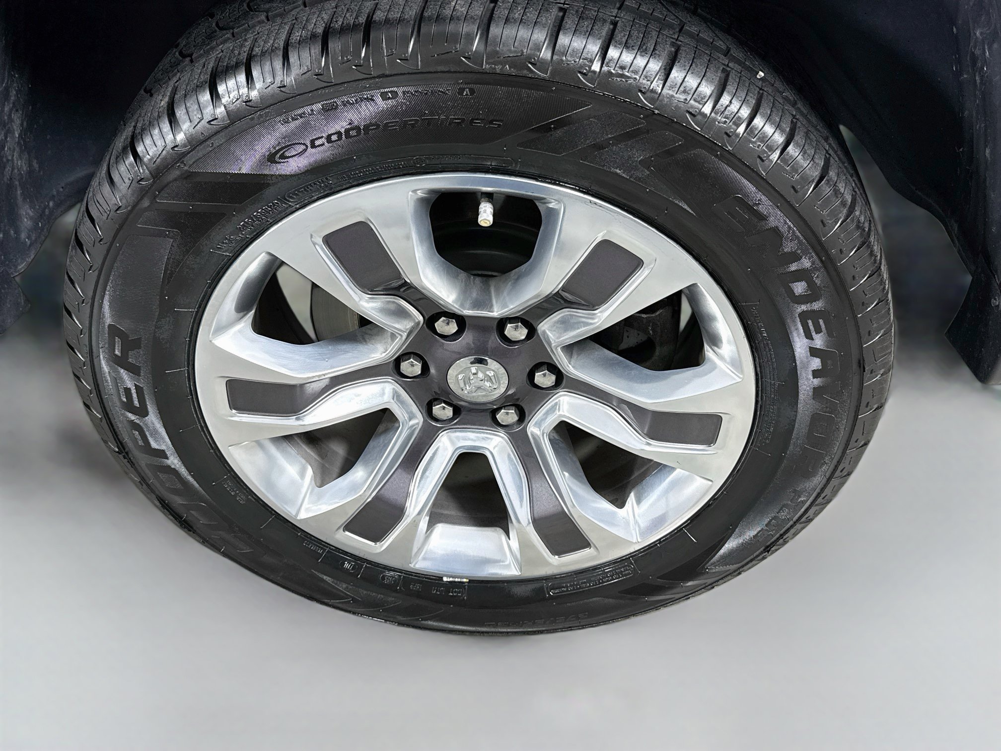 Used 2019 RAM 1500 Limited AWD/4WD image 30