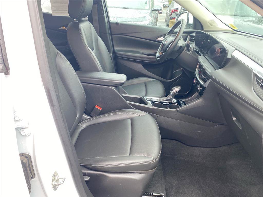 Used 2024 Buick Encore GX Sport Touring AWD/4WD image 25