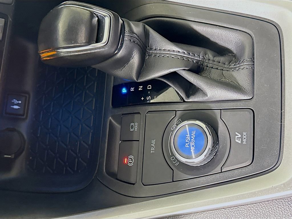 Used 2019 Toyota RAV4 XSE image 16