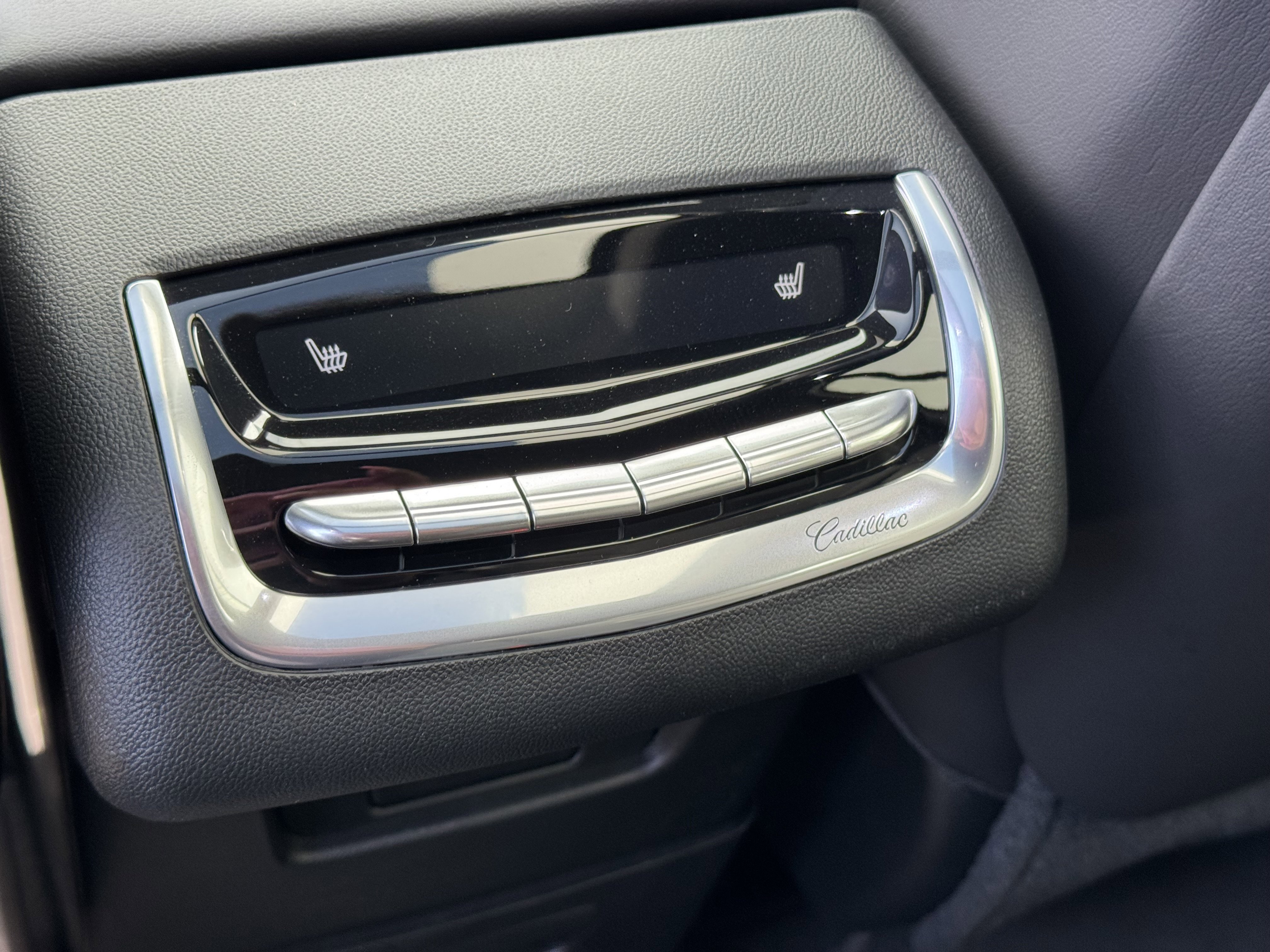 New 2025 Cadillac XT6 Sport w/ Technology Package image 14