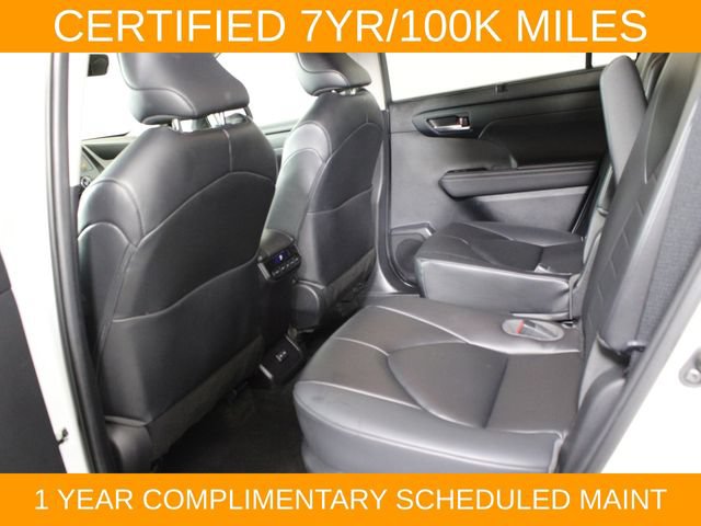 Used 2023 Toyota Highlander XLE AWD/4WD image 13