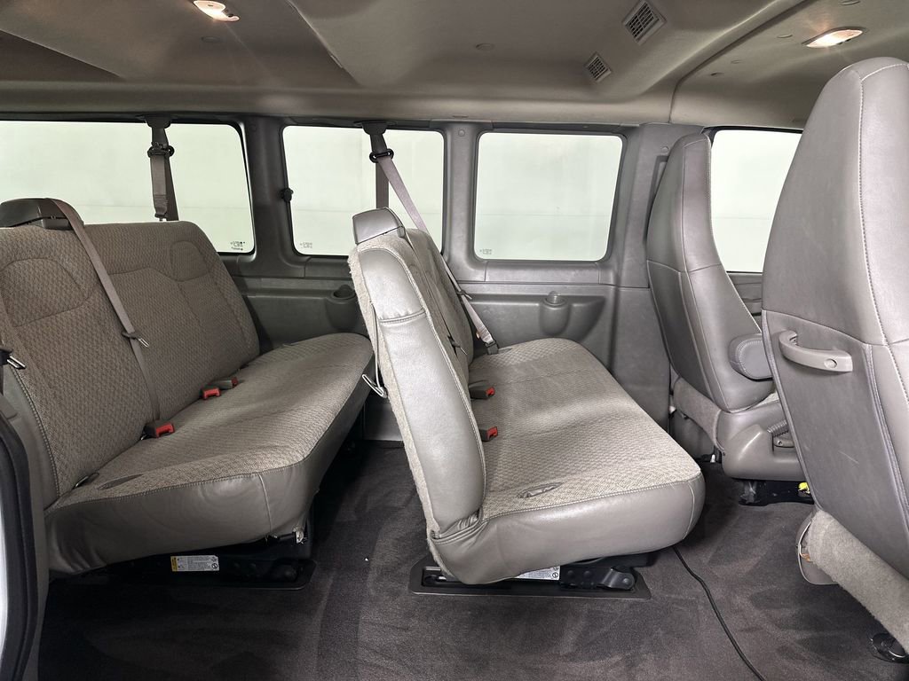 Used 2025 Chevrolet Express 3500 LS RWD image 26