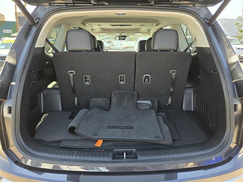 Certified 2025 Kia Telluride EX w/ EX Captain's Chair Package FWD image 16