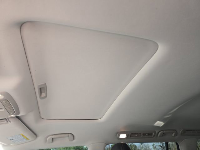 Used 2020 Nissan Armada SL w/ Premium Package image 26