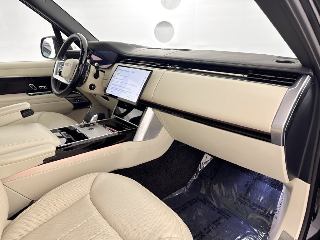 Certified 2025 Land Rover Range Rover Autobiography AWD/4WD image 30