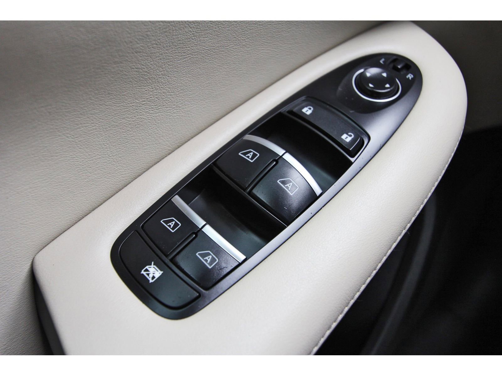 Used 2021 INFINITI QX50 Essential FWD image 23
