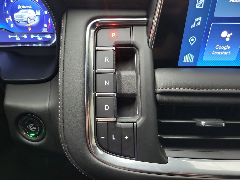 Used 2024 Chevrolet Tahoe High Country AWD/4WD image 14