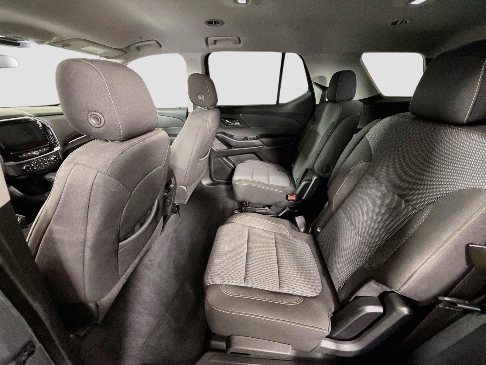 Used 2021 Chevrolet Traverse LT AWD/4WD image 16