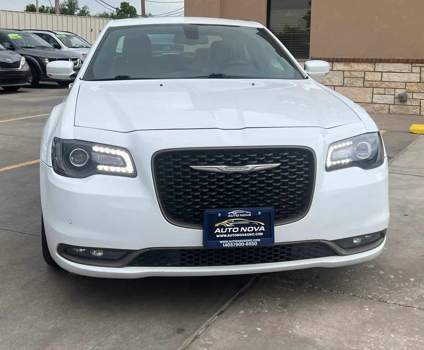 Used 2017 Chrysler 300 S w/ 300S Premium Group RWD image 3