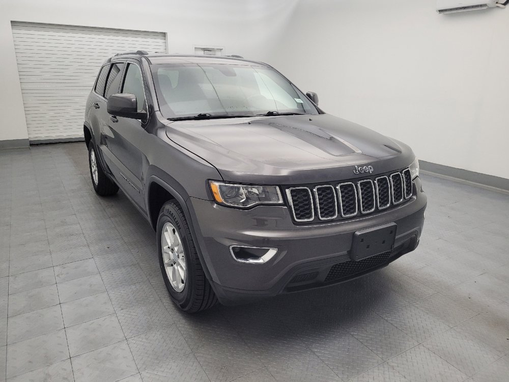Used 2018 Jeep Grand Cherokee Laredo AWD/4WD image 13