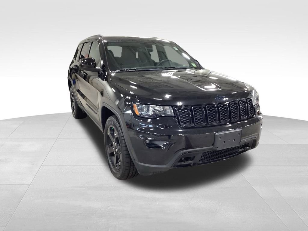 Used 2018 Jeep Grand Cherokee Laredo image 4