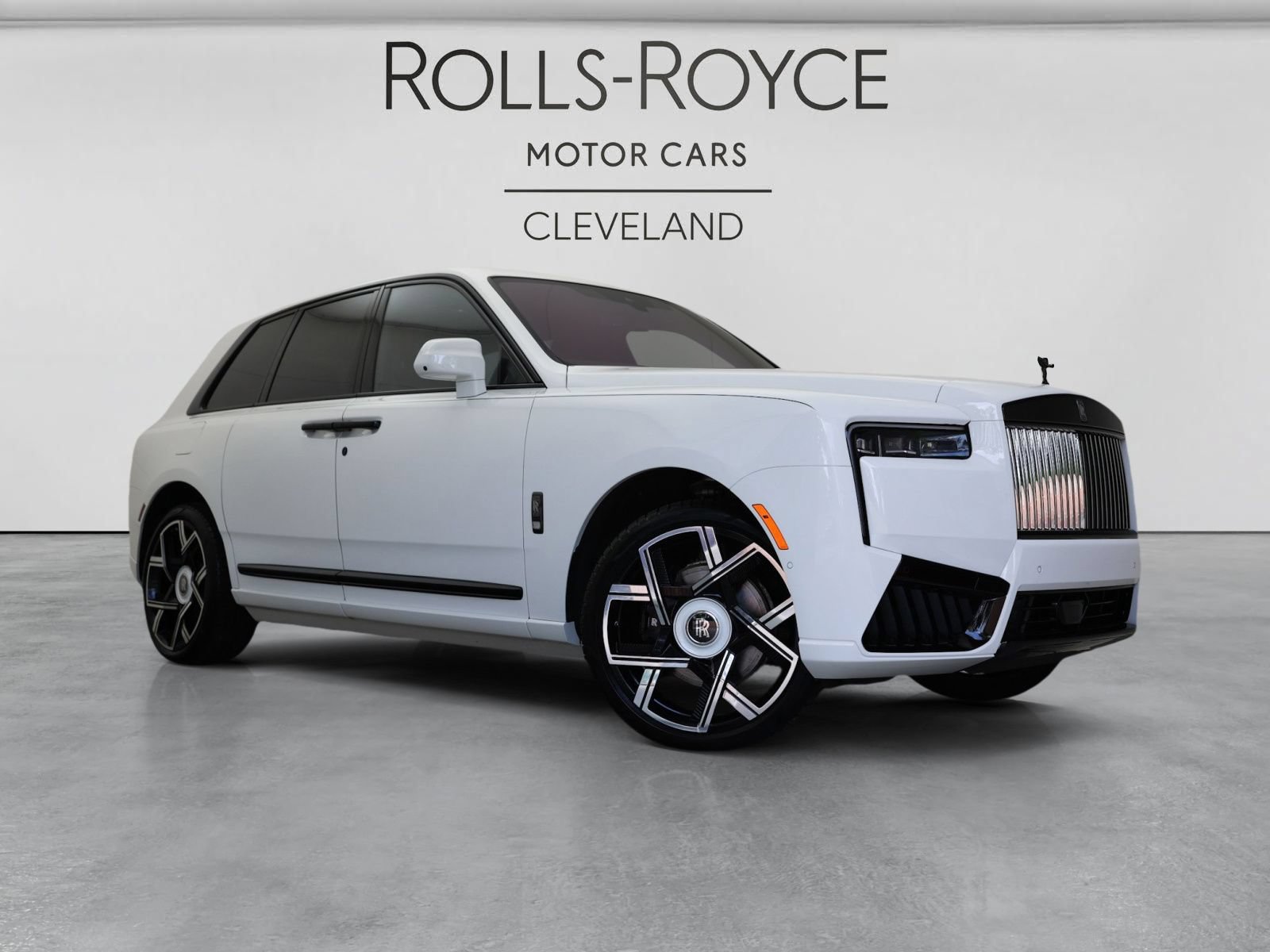 Certified 2025 Rolls-Royce Cullinan Black Badge AWD/4WD image 1