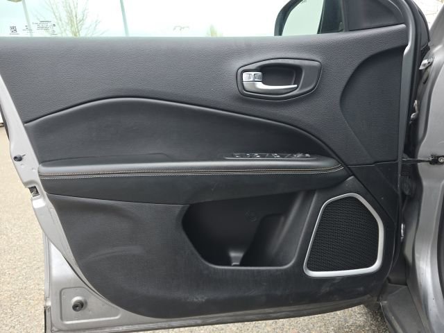 Used 2017 Jeep Compass Sport w/ Cold Weather Group image 16