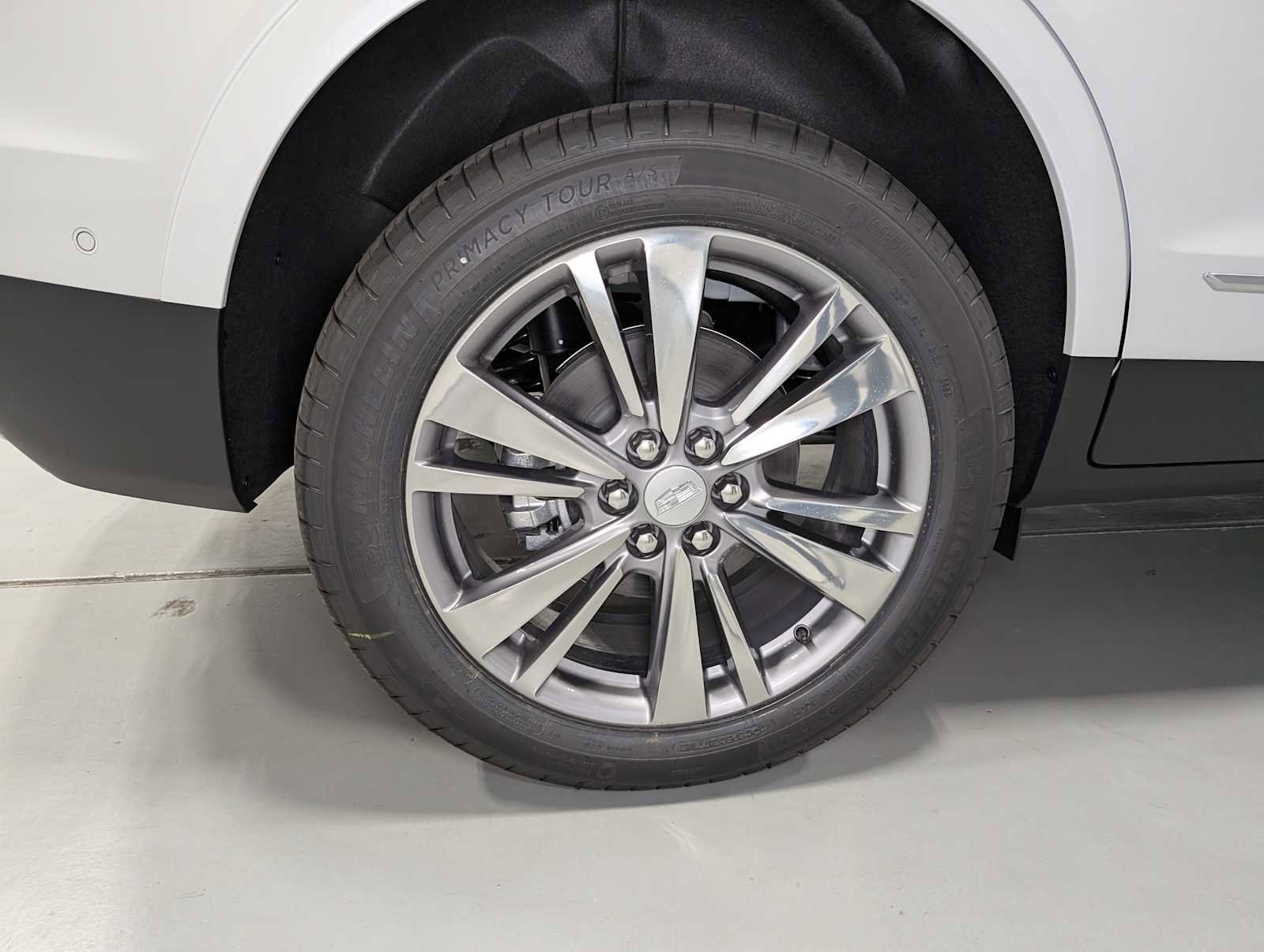 New 2026 Cadillac XT5 Premium Luxury w/ Driver Assist Package AWD/4WD image 3