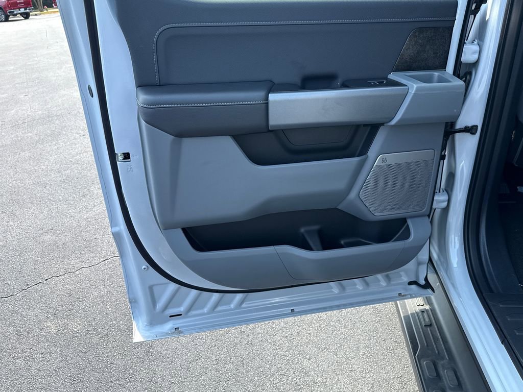 New 2025 Ford F150 Lightning Flash AWD/4WD image 21