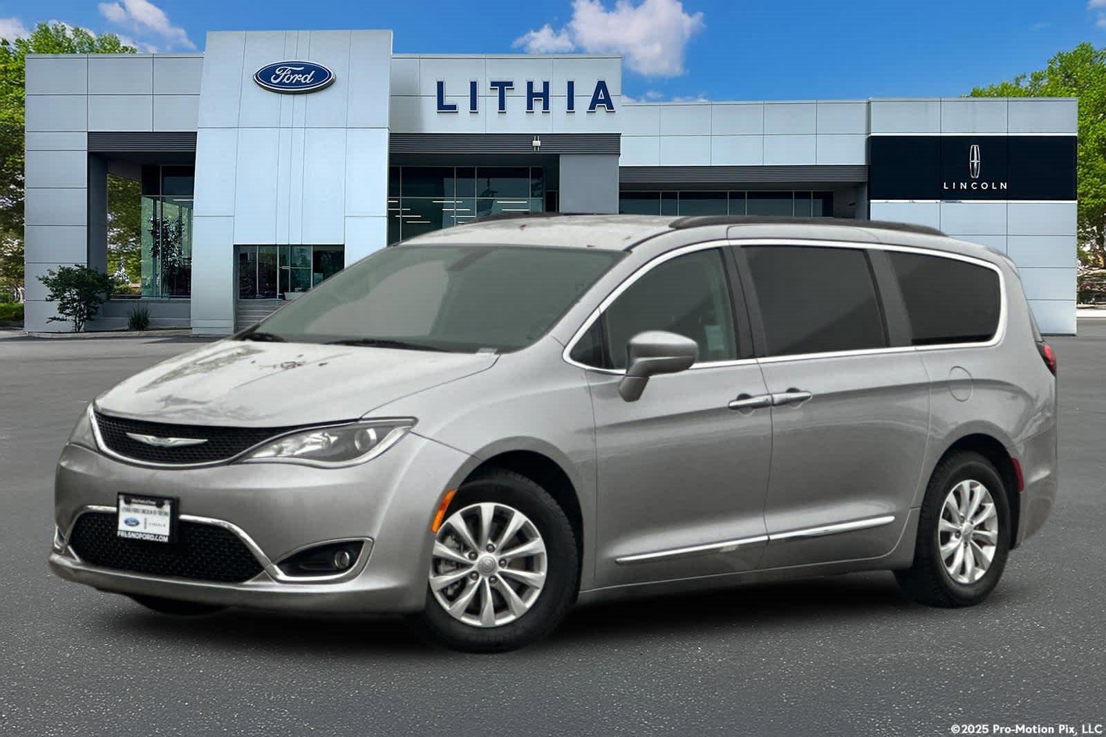 Used 2017 Chrysler Pacifica Touring-L