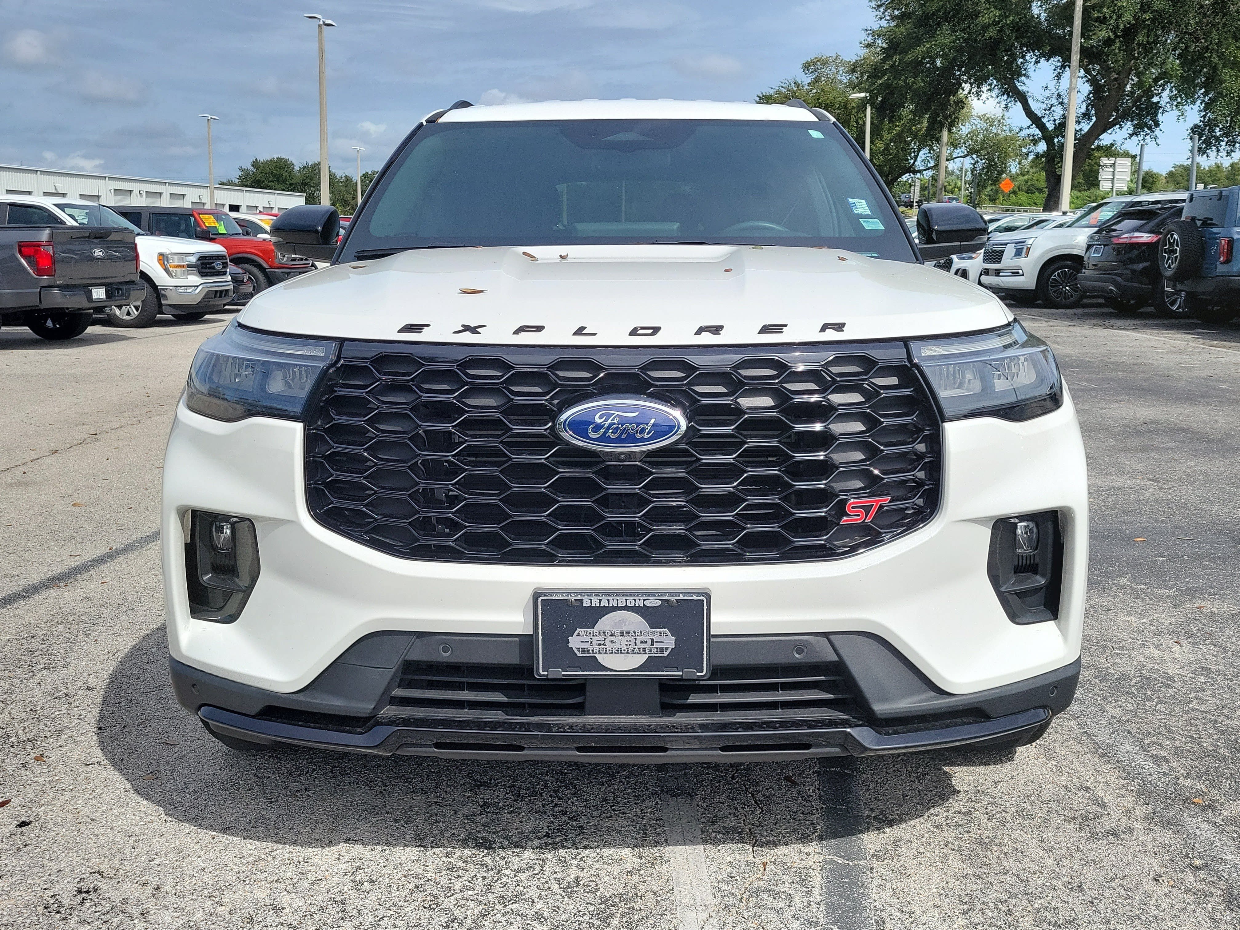 Certified 2025 Ford Explorer ST AWD/4WD image 2