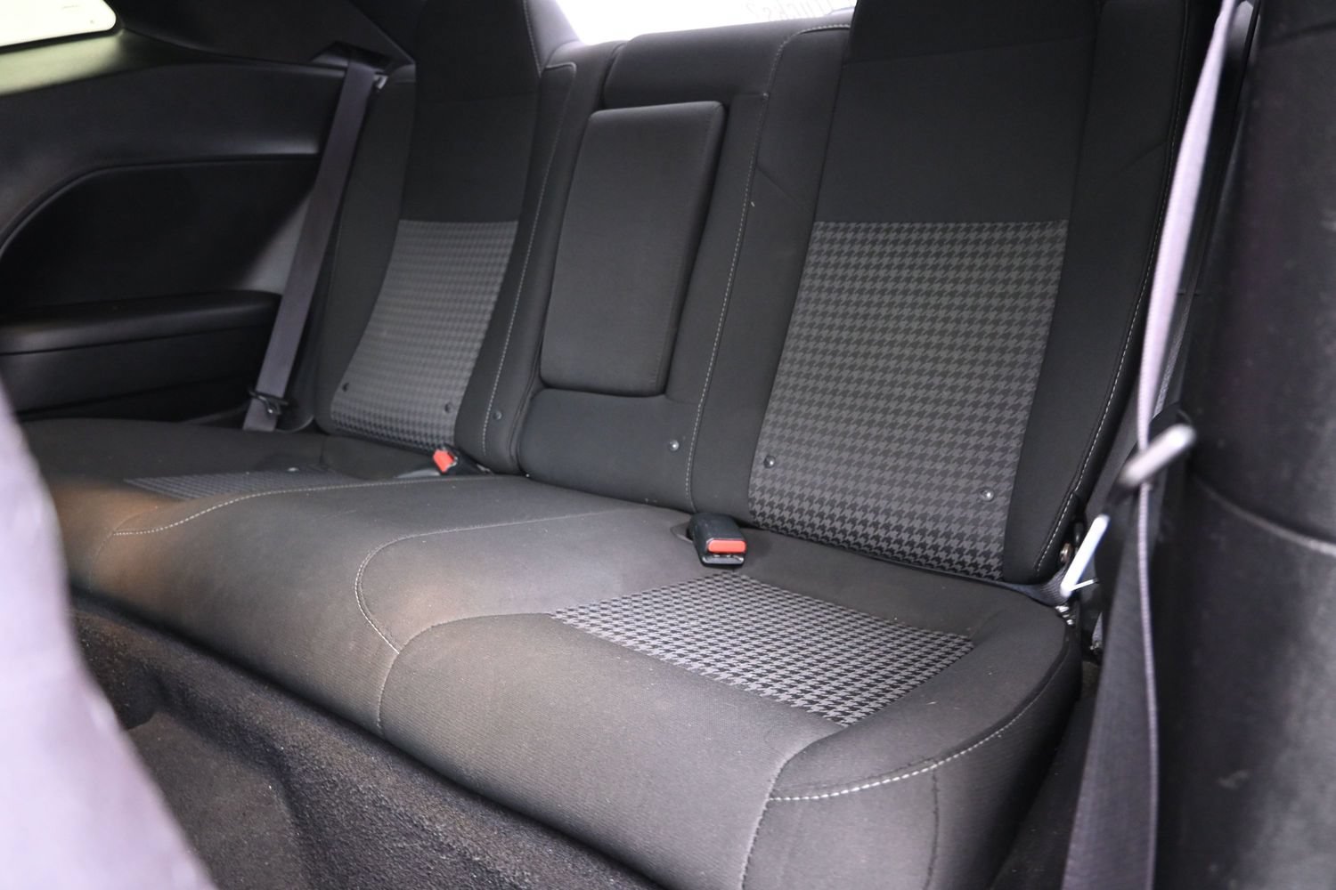 Used 2019 Dodge Challenger R/T w/ Driver Convenience Group RWD image 11