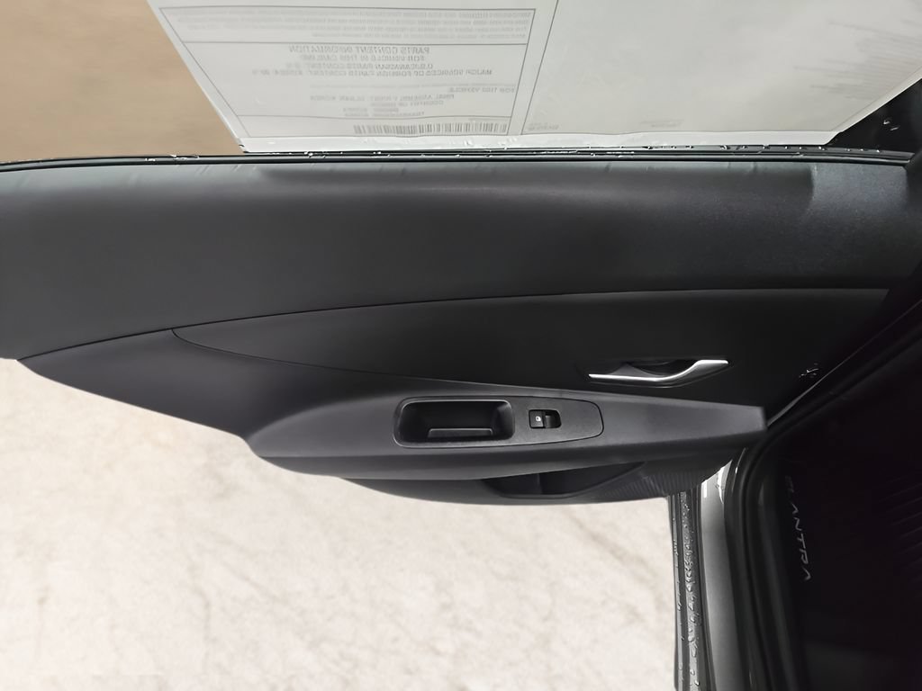 New 2026 Hyundai Elantra SE FWD image 32