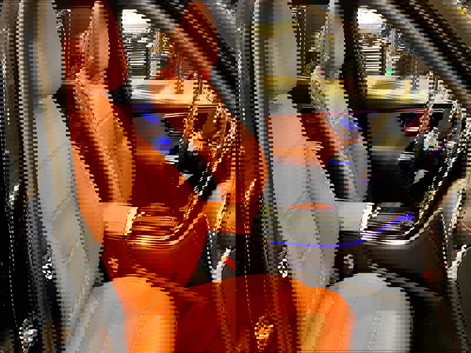 Used 2023 Mercedes-Benz GLC 300 4MATIC image 11