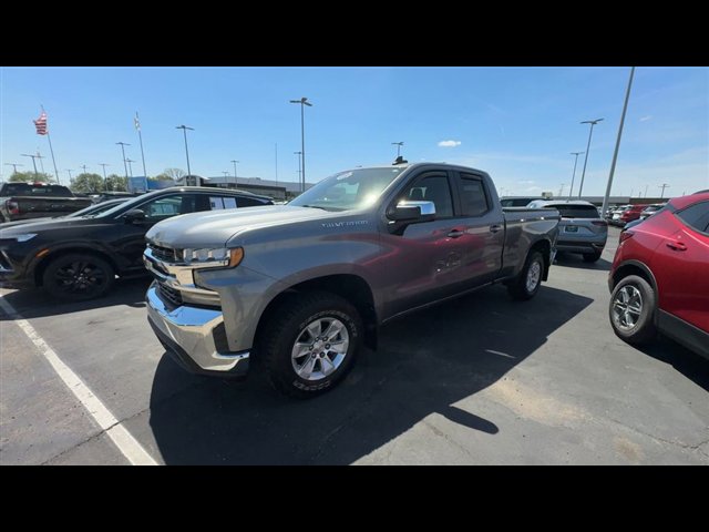 Certified 2020 Chevrolet Silverado 1500 LT w/ All-Star Edition AWD/4WD image 4