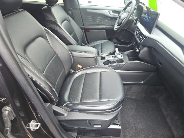 Used 2025 Ford Escape Platinum AWD/4WD image 12