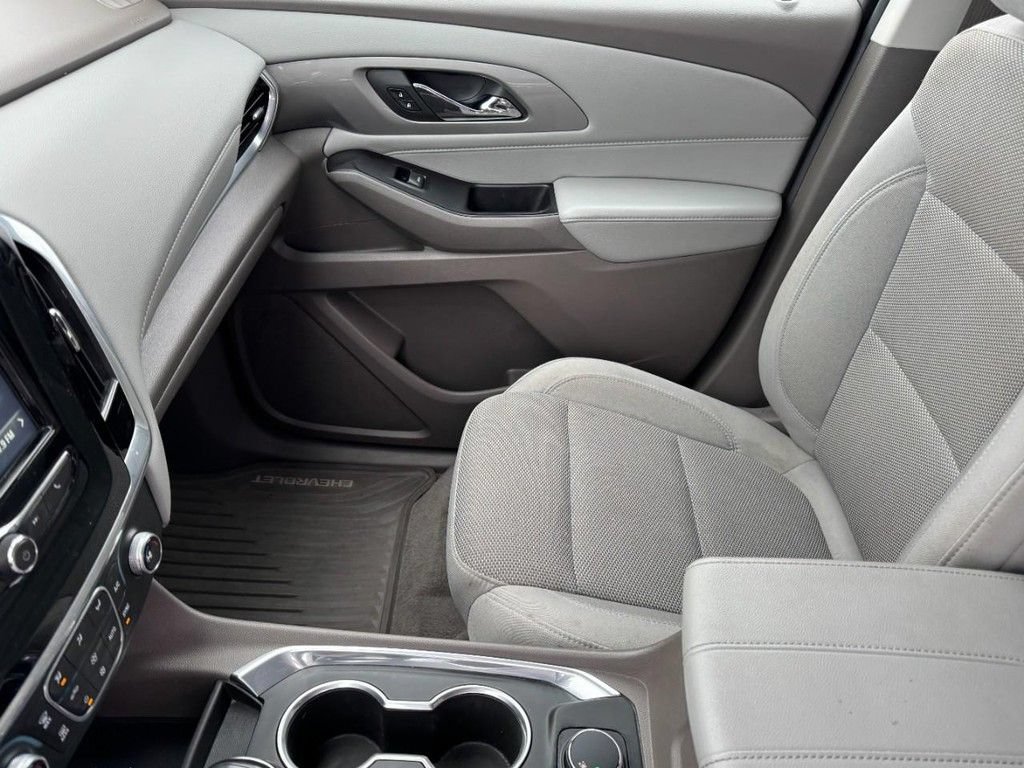 Used 2019 Chevrolet Traverse LT FWD image 13