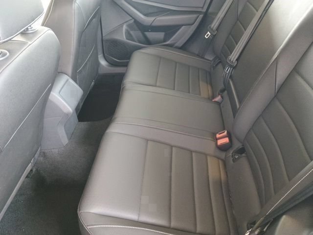 Used 2024 Volkswagen Jetta SE FWD image 29