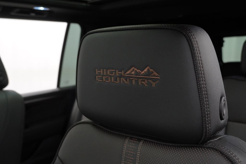 New 2026 Chevrolet Suburban High Country AWD/4WD image 24
