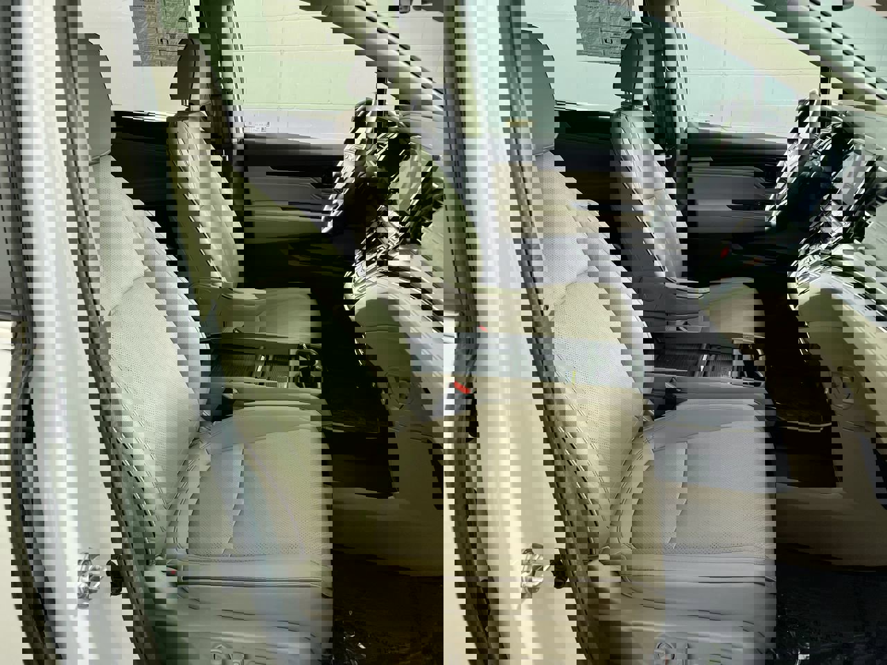 Used 2024 Honda Odyssey Elite image 31