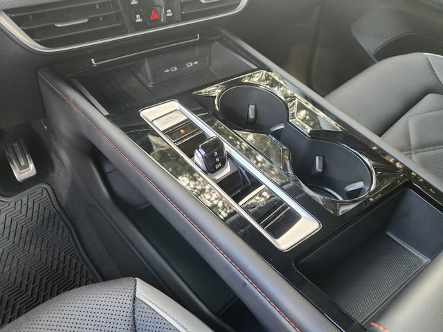 Used 2025 Volkswagen Atlas Peak Edition SE AWD/4WD image 20