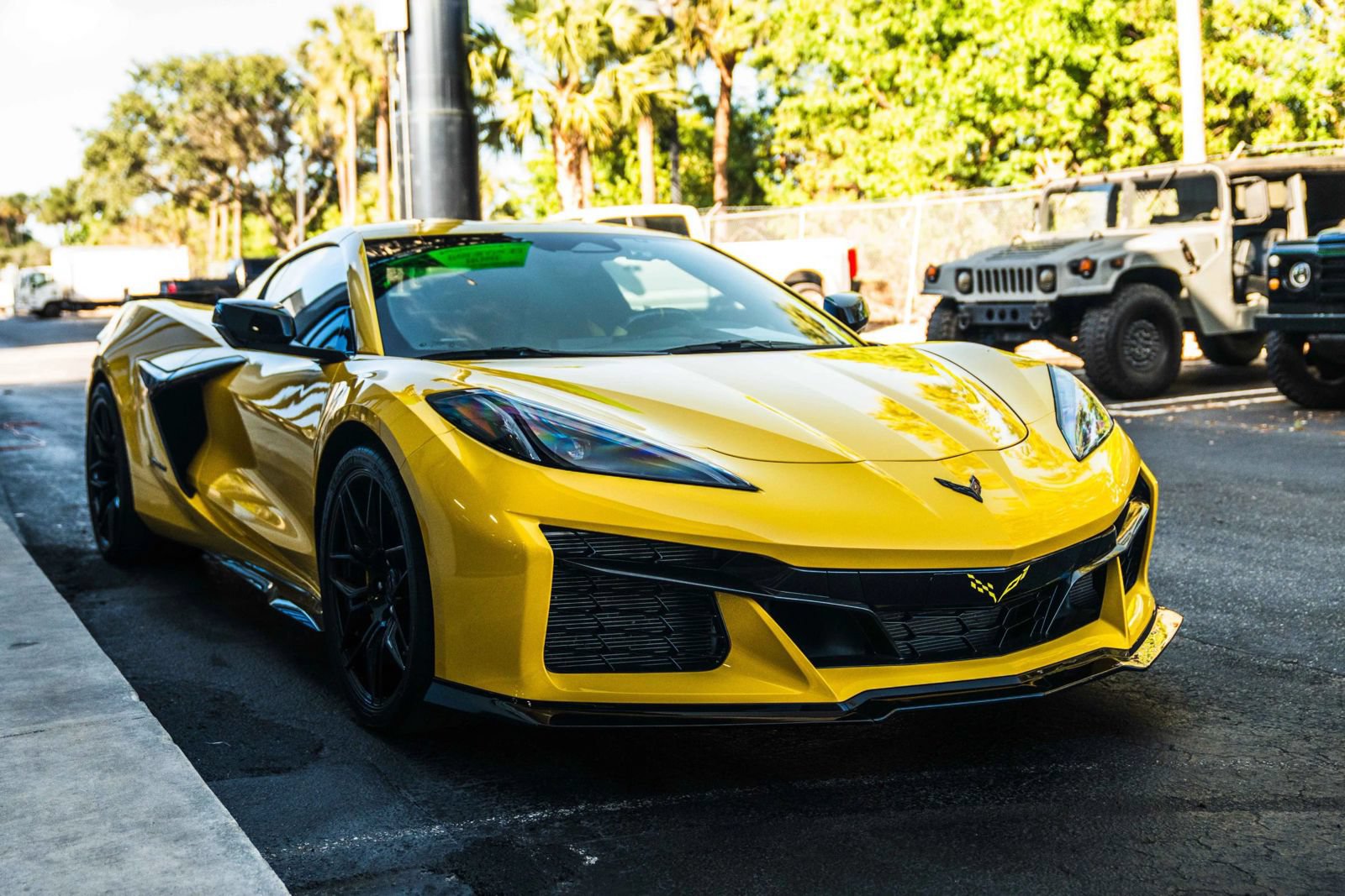 Used 2025 Chevrolet Corvette Z06 RWD image 5