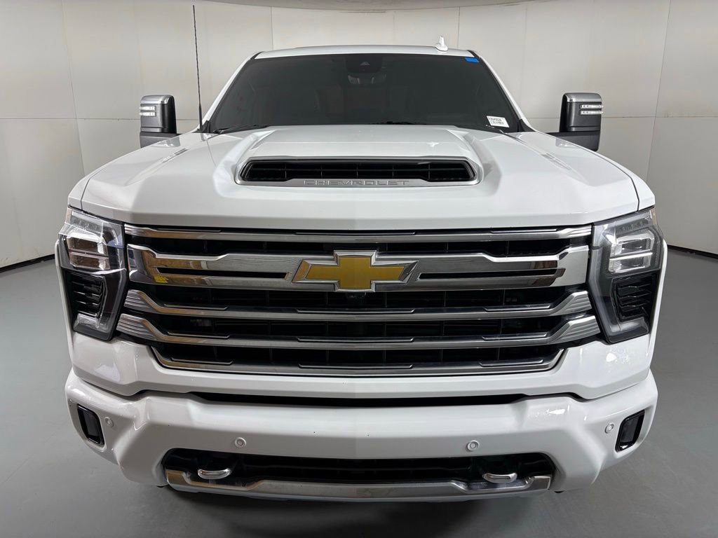 Used 2024 Chevrolet Silverado 3500 High Country w/ High Country Premium Package image 4