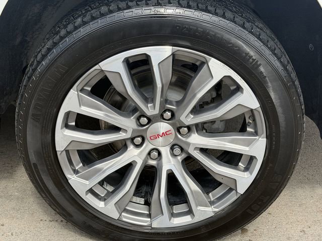 Used 2021 GMC Yukon XL Denali w/ Denali Premium Package AWD/4WD image 8