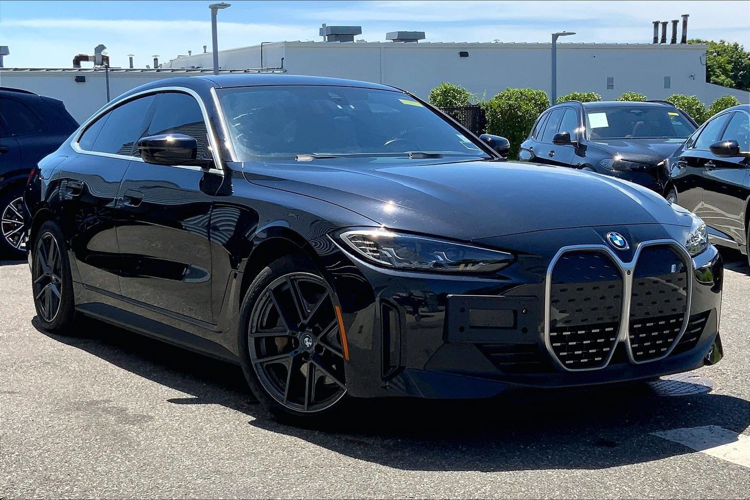 Used 2024 BMW i4 eDrive40 w/ Premium Package RWD image 7