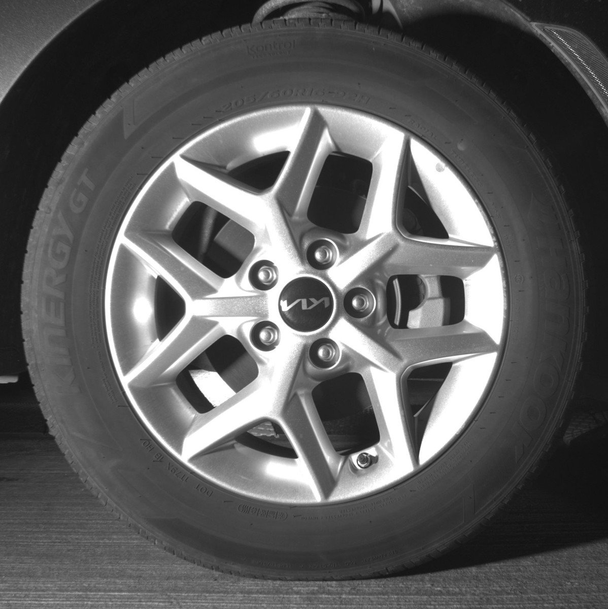 Used 2025 Kia Soul LX w/ LX Technology Package FWD image 13