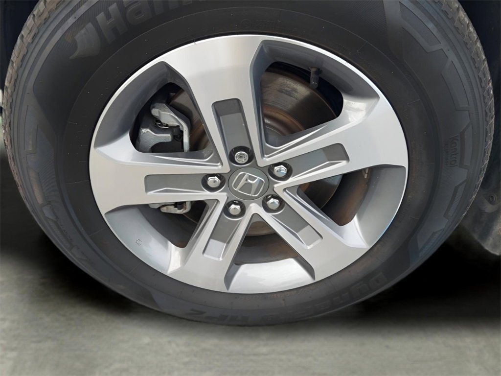 Used 2025 Honda Pilot EX-L image 14