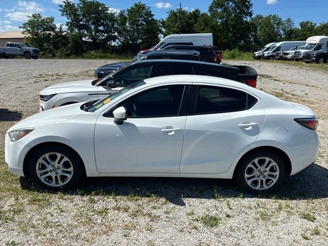Used 2017 Toyota Yaris iA FWD image 4