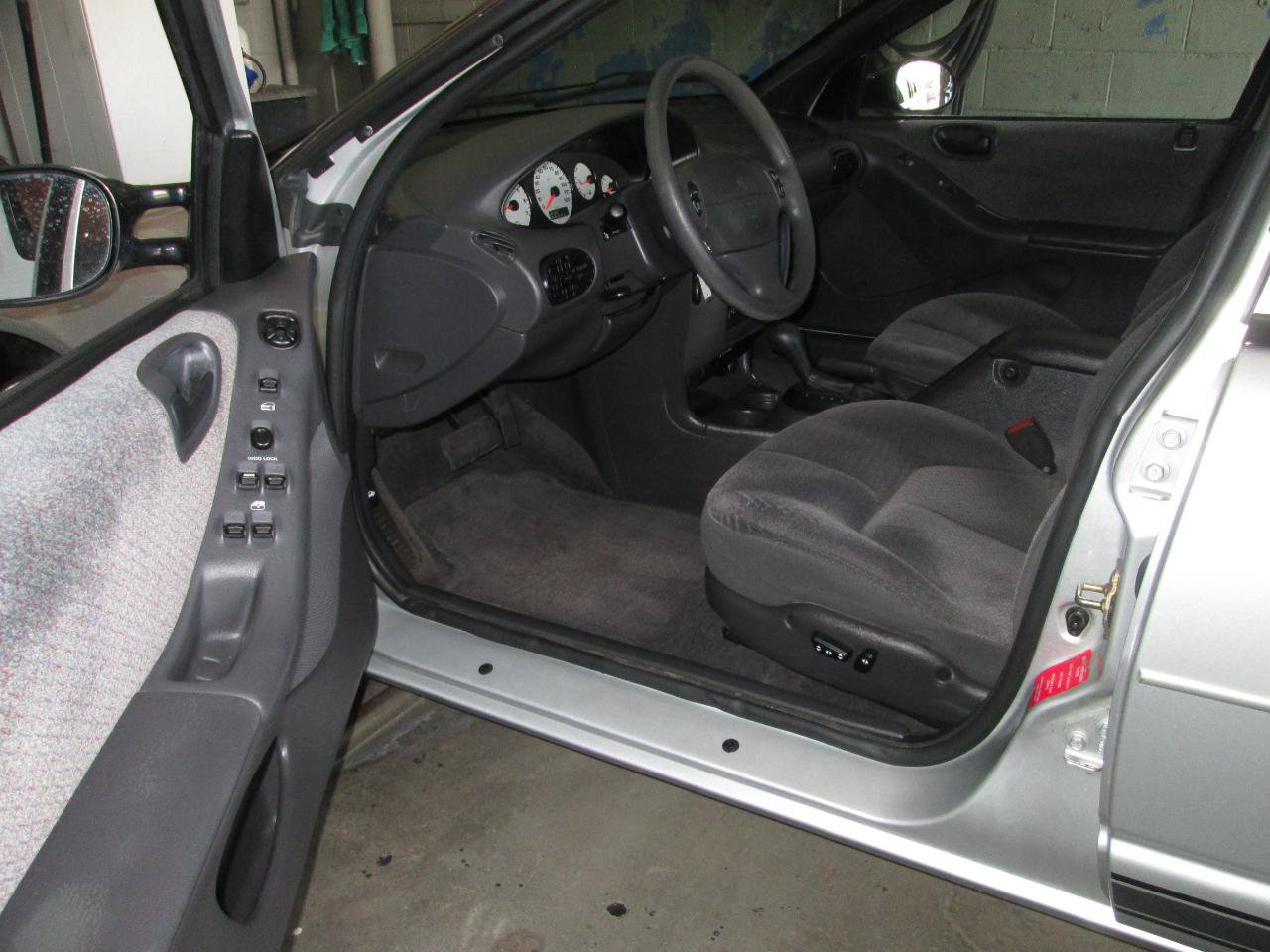 Used 2000 Dodge Stratus SE FWD image 20