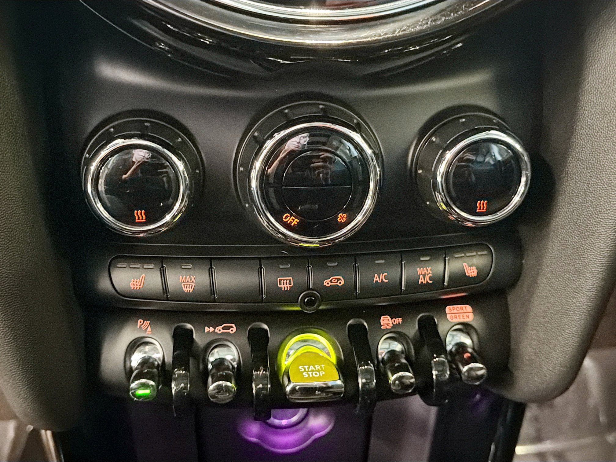 Used 2022 MINI Cooper SE w/ Driver Assistance Package FWD image 24