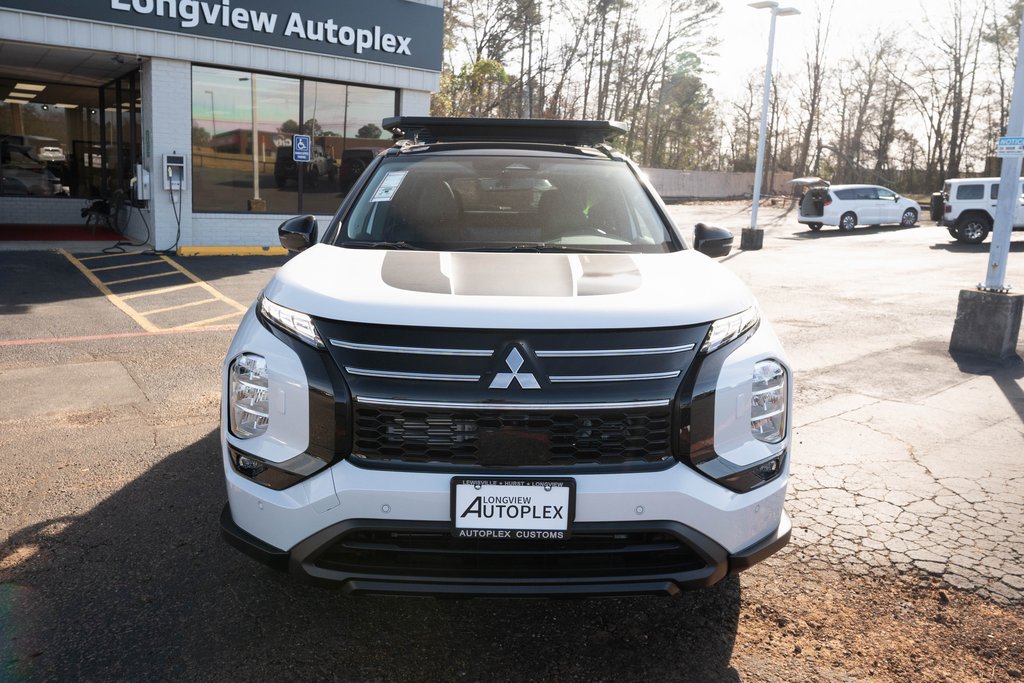 New 2026 Mitsubishi Outlander LE AWD/4WD image 3
