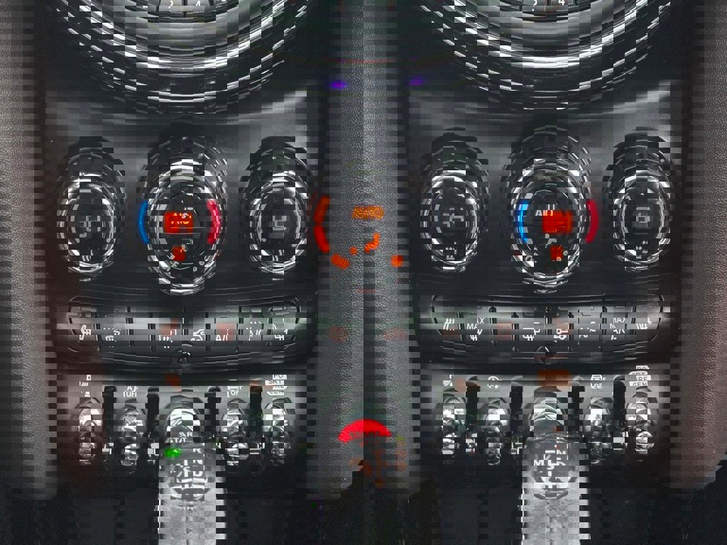 Used 2018 MINI Cooper S image 14