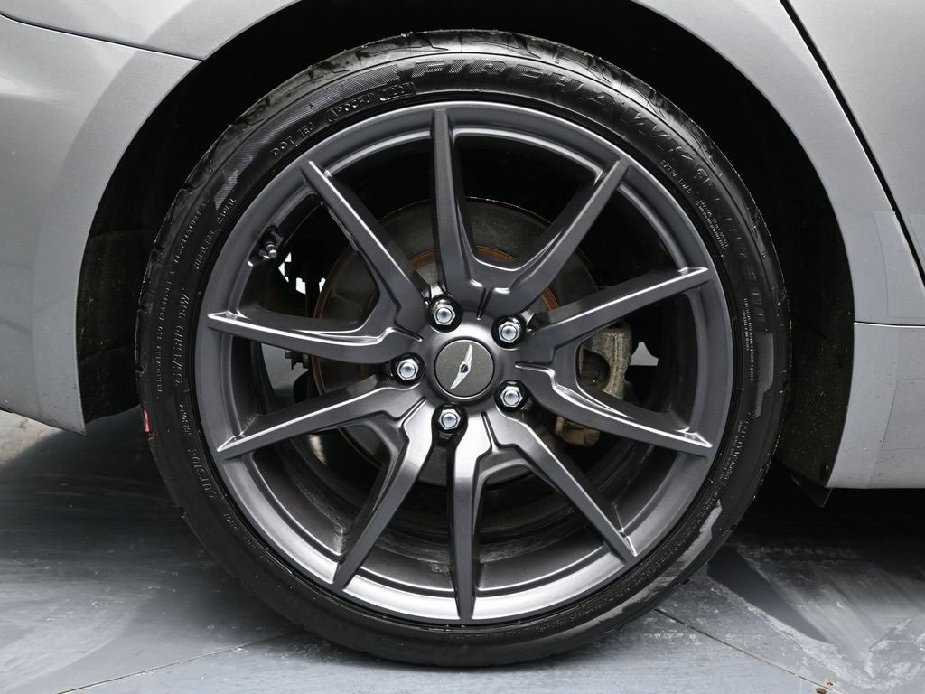 Used 2023 Genesis G70 2.0T image 13